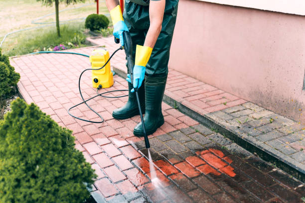 Best Pool Deck Cleaning  in Penn Valley, CA